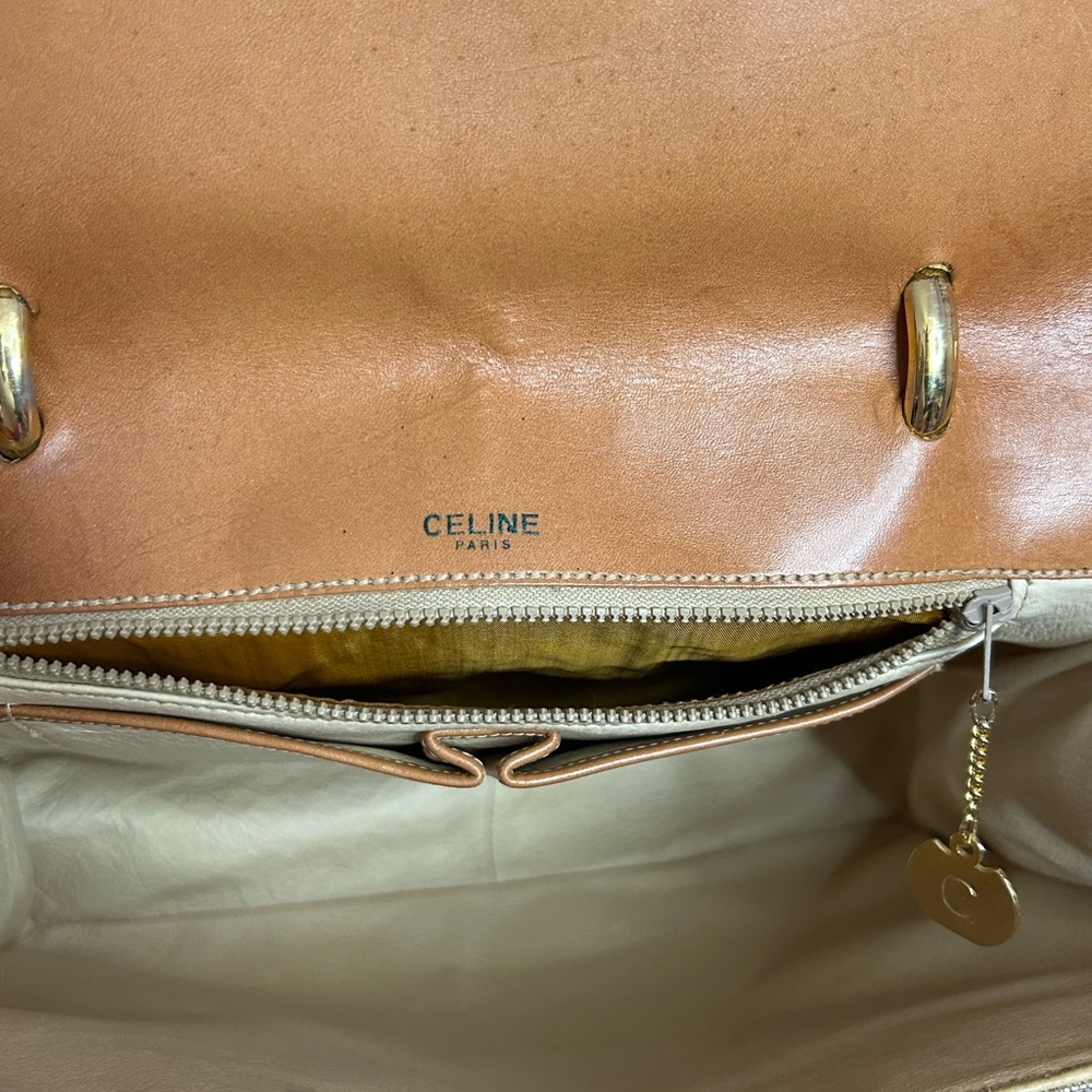 CELINE Kelly Macadam Pattern Elegant Tan and Brown Handbag, Pre-loved. - Picture 11 of 15